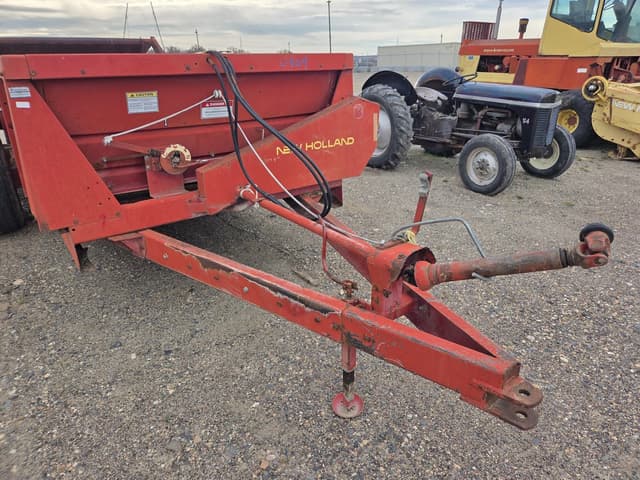 Image of New Holland 195 equipment image 4