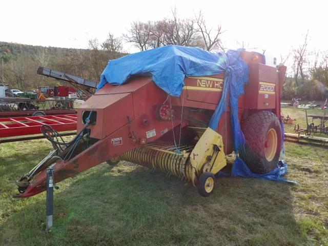 Image of New Holland 2000 equipment image 1