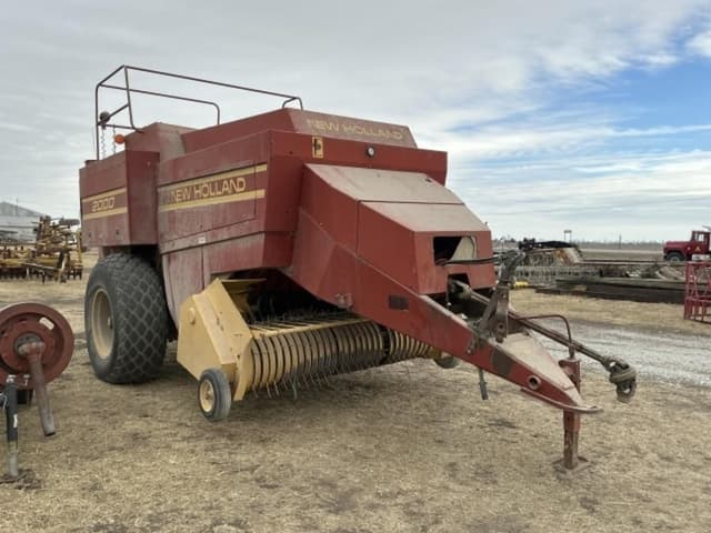 Image of New Holland 2000 equipment image 2