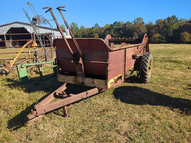 Image of New Holland 202 equipment image 1