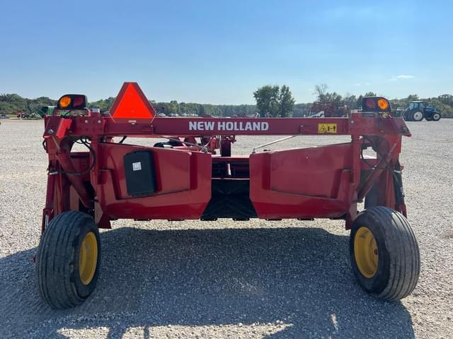 Image of New Holland 210 equipment image 3