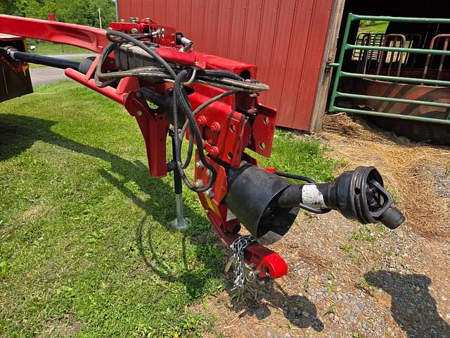 Image of New Holland 210 equipment image 2