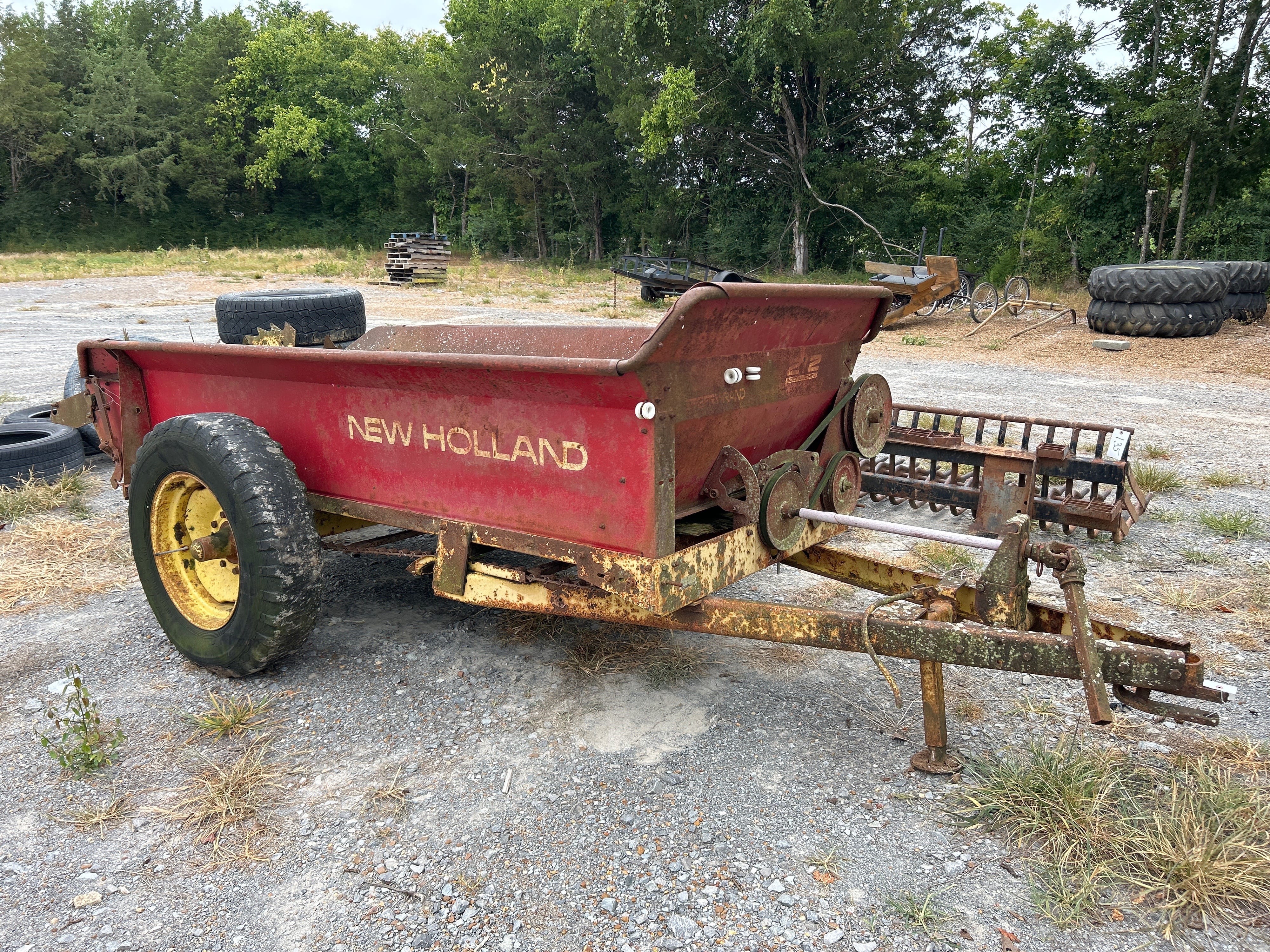 New Holland 212 Equipment Image0