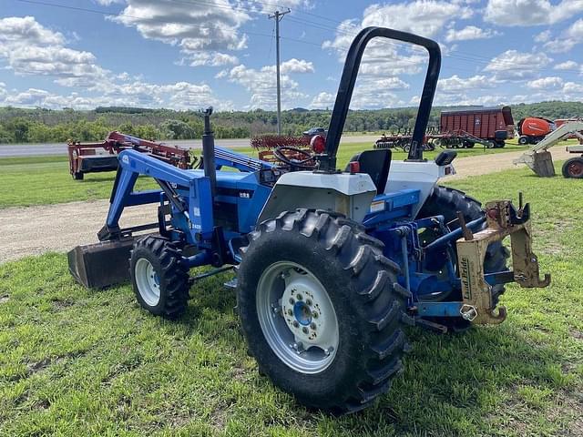 Image of New Holland 2120 equipment image 4