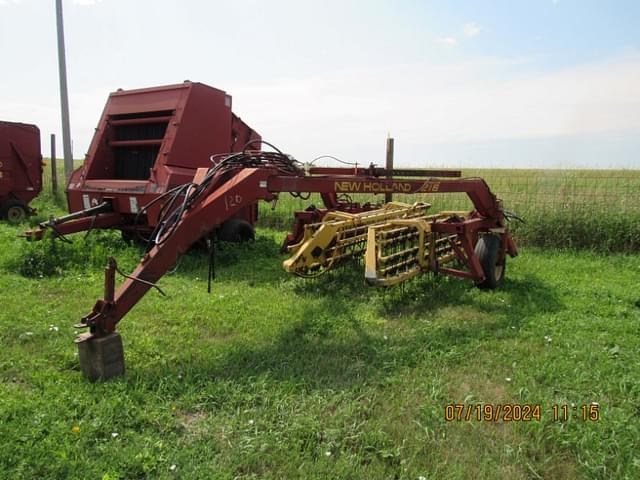 Image of New Holland 216 equipment image 1