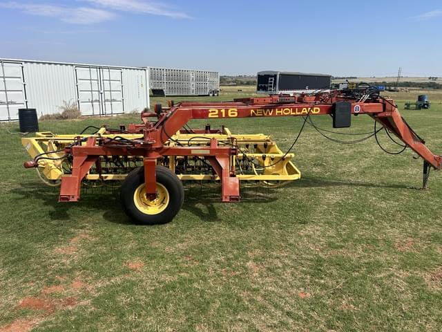 Image of New Holland 216 equipment image 1