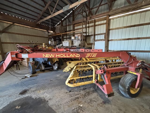 Image of New Holland 216 equipment image 1