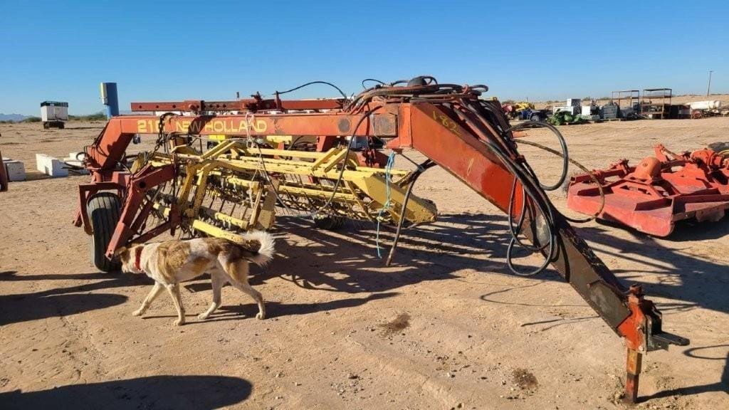 New Holland 216 Equipment Image0