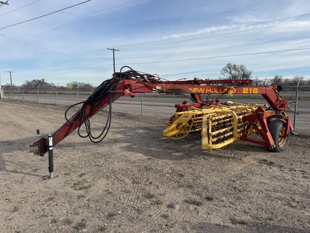 Image of New Holland 216 equipment image 1