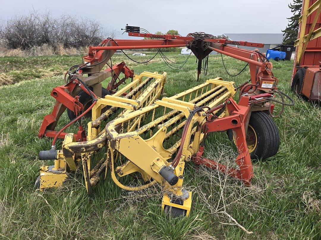 Image of New Holland 216 Primary image