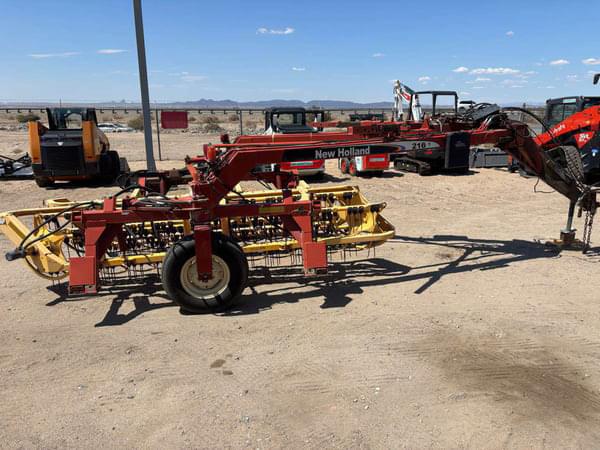 Image of New Holland 216 equipment image 1