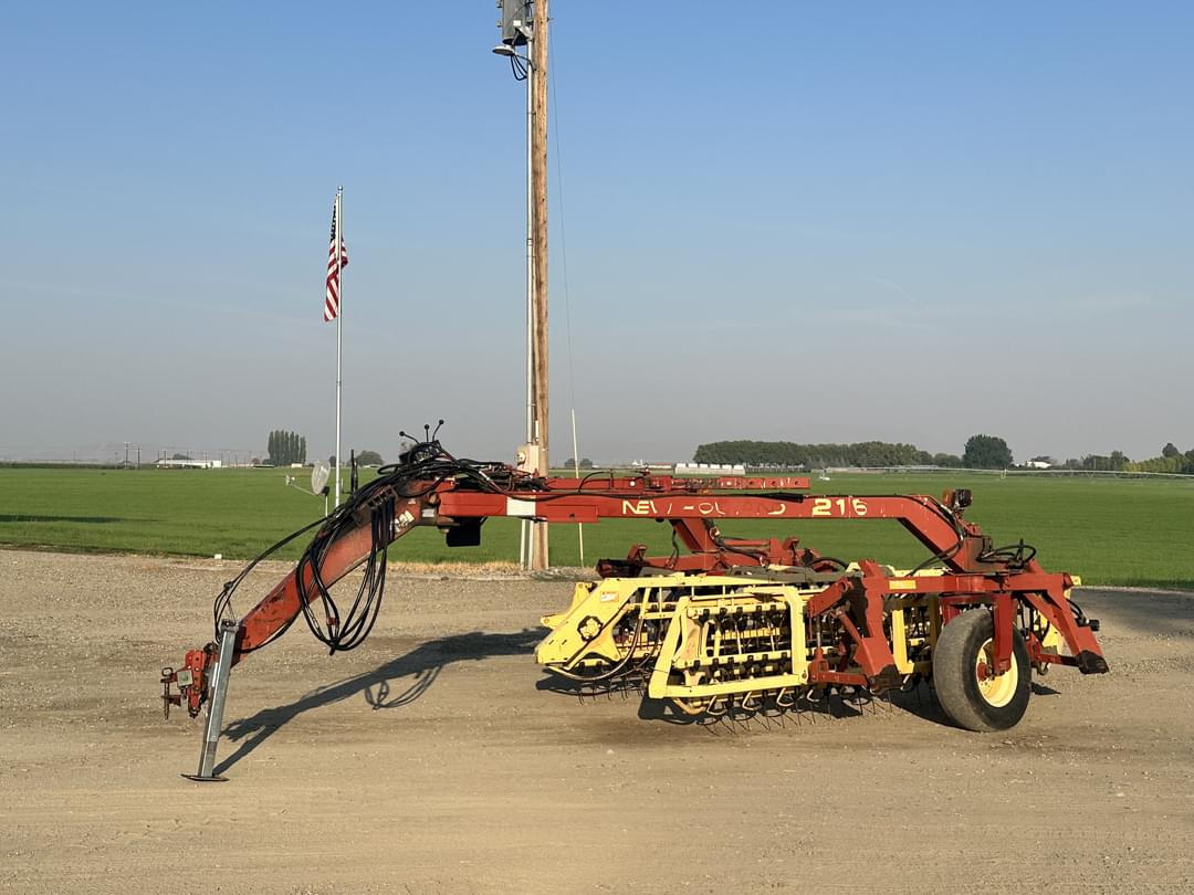 Image of New Holland 216 Primary image