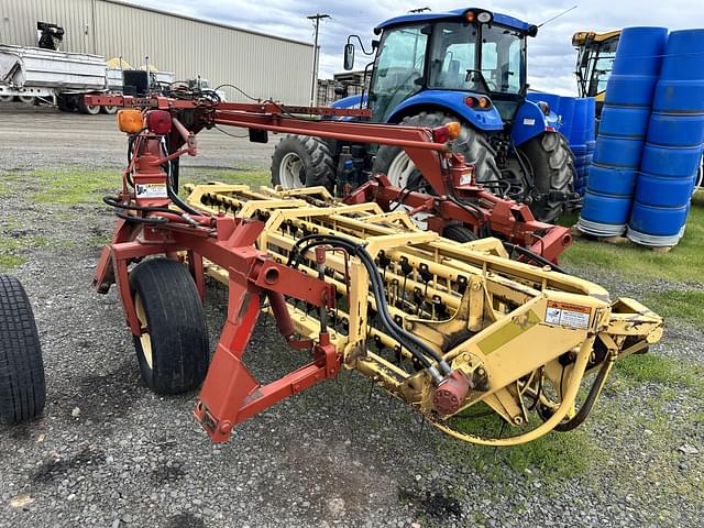 Image of New Holland 216 equipment image 1