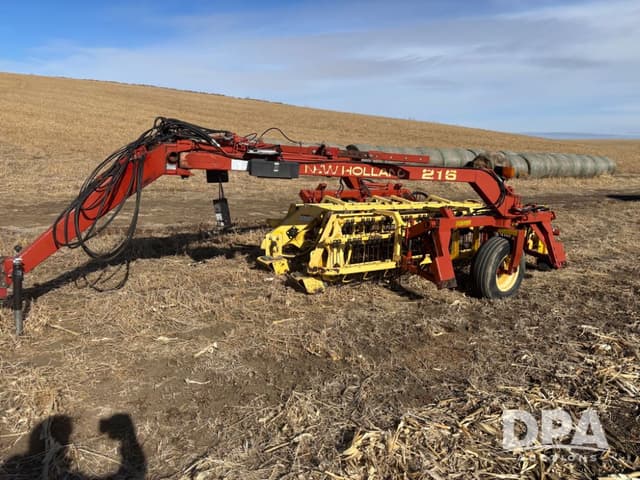 Image of New Holland 216 equipment image 1