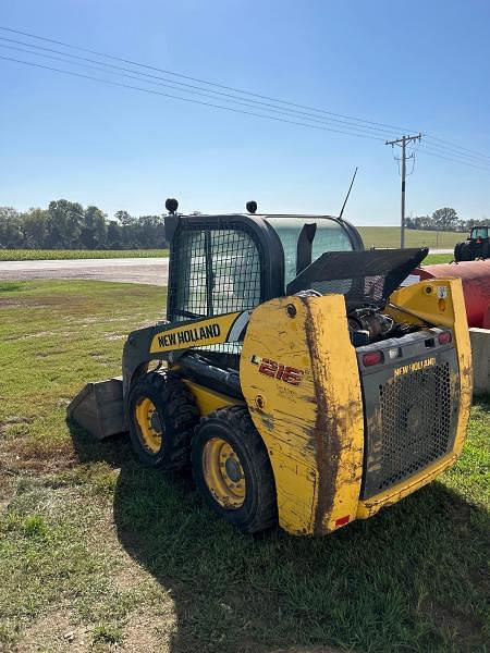 Image of New Holland L216 equipment image 3