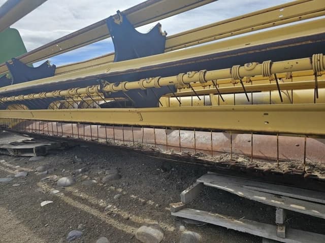 Image of New Holland 2216 equipment image 2