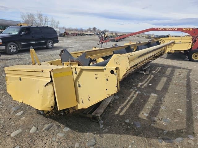 Image of New Holland 2216 equipment image 3