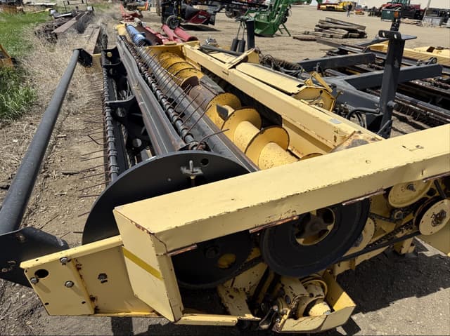 Image of New Holland 2326 equipment image 2