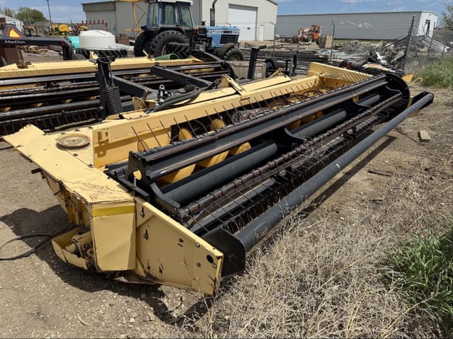 Image of New Holland 2326 equipment image 3