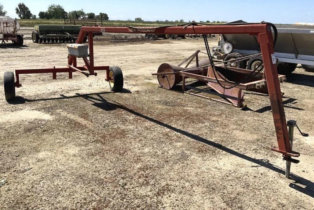 New Holland 252 Equipment Image0