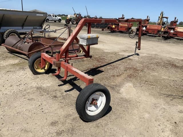 Image of New Holland 252 equipment image 4