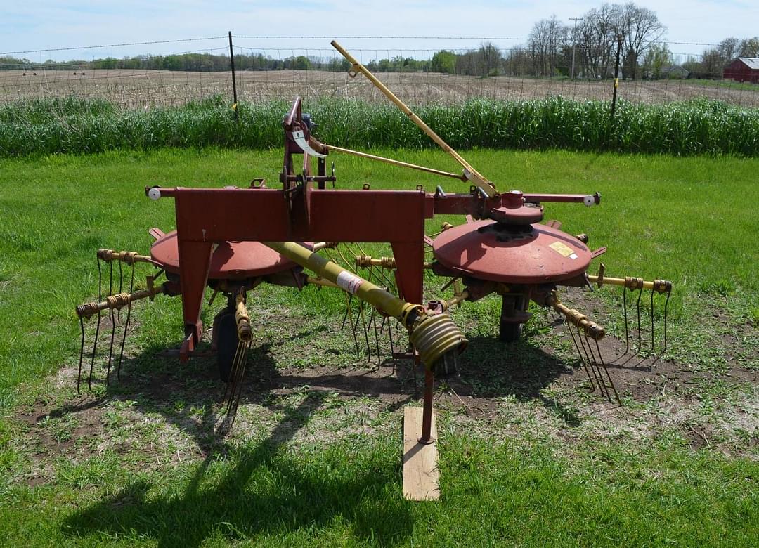 Image of New Holland 254 Primary image