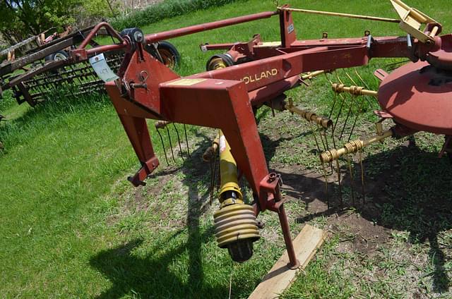 Image of New Holland 254 equipment image 3
