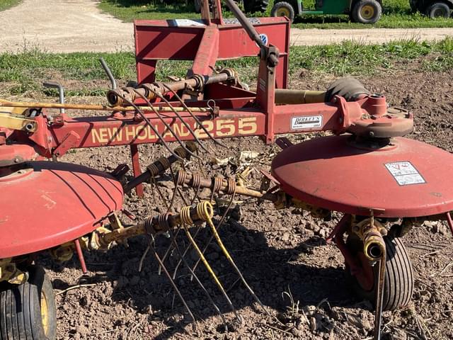Image of New Holland 255 equipment image 1