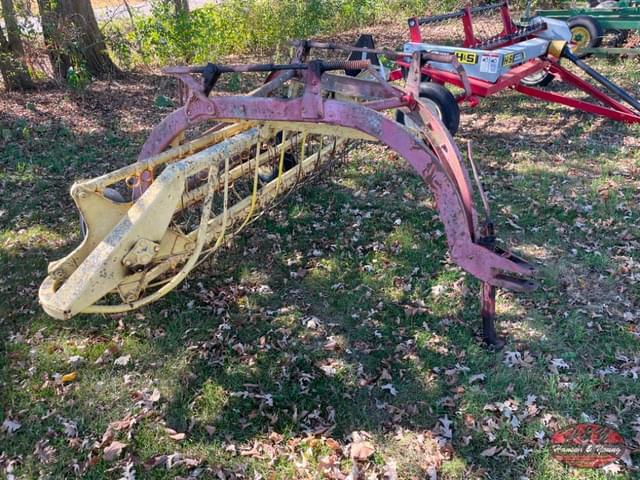 Image of New Holland 255 equipment image 4