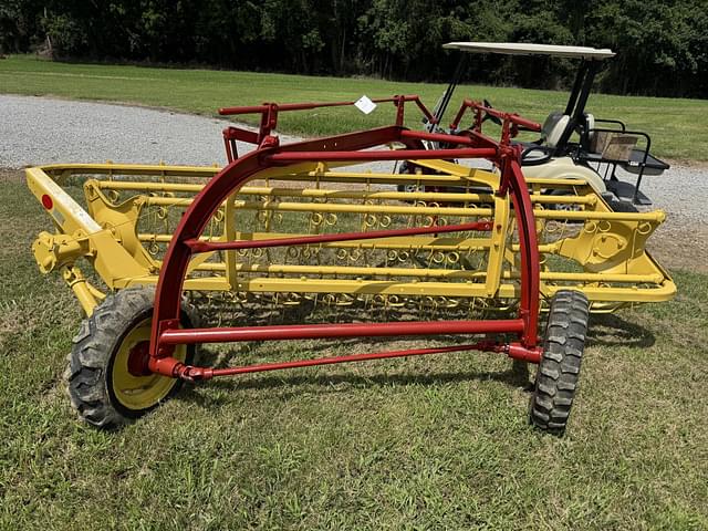 Image of New Holland 256 equipment image 4