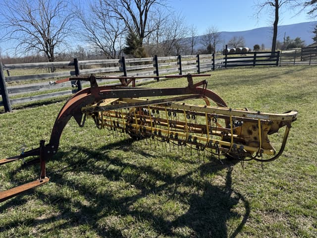 Image of New Holland 256 equipment image 3