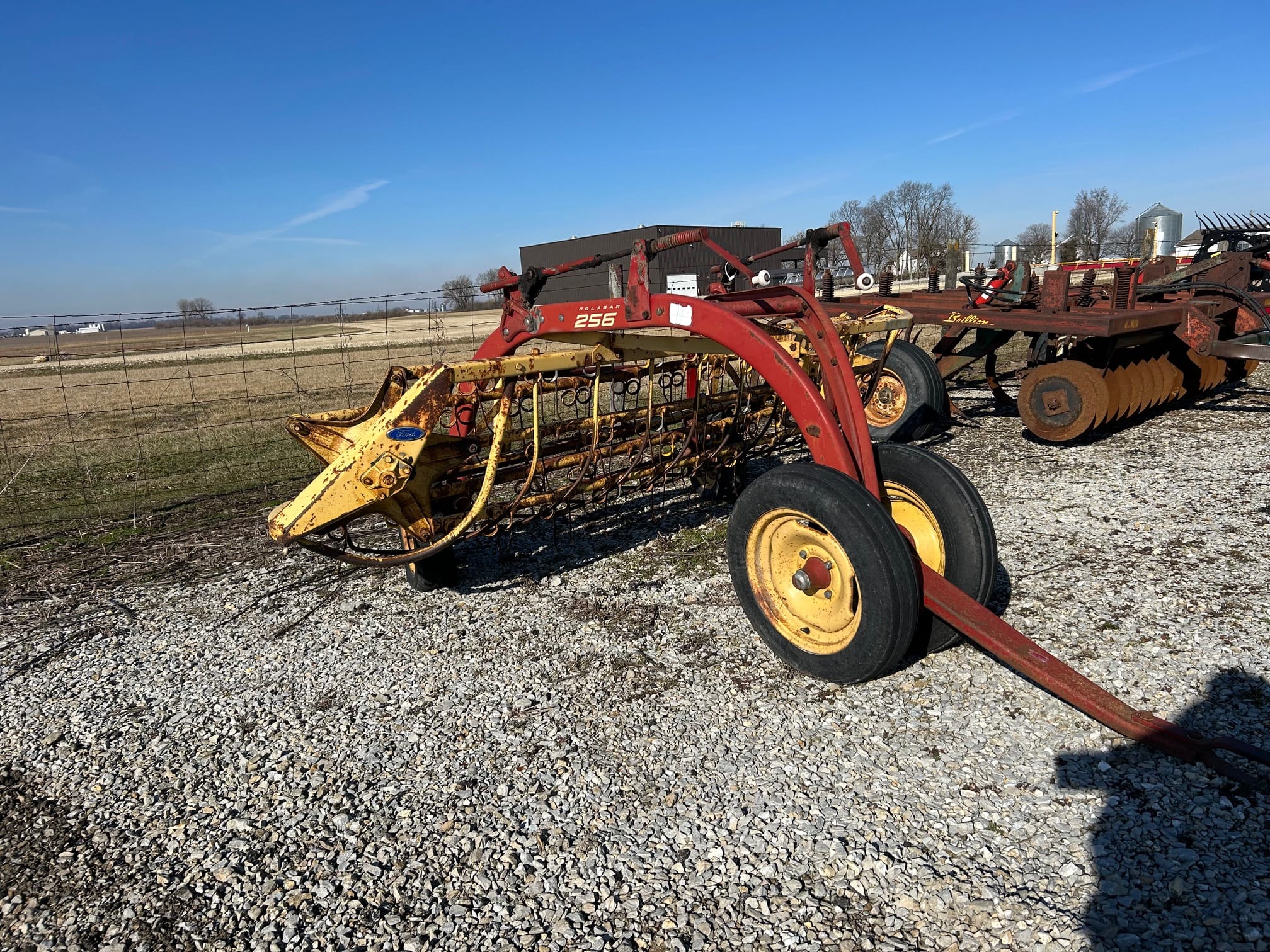 New Holland 256 Equipment Image0