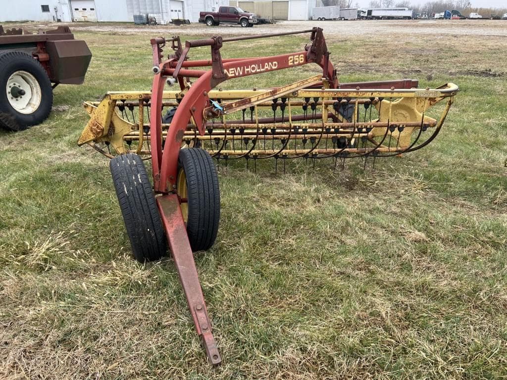 Image of New Holland 256 Primary image