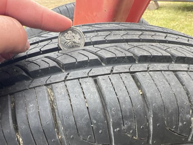 Image of New Holland 256 equipment image 4