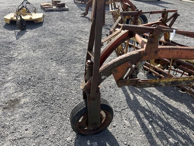 Image of New Holland 256 equipment image 1