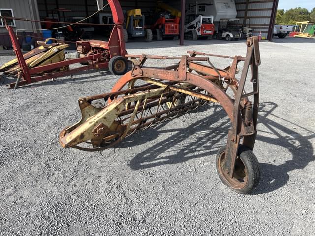 Image of New Holland 256 equipment image 2