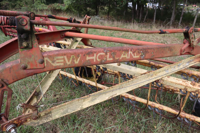 Image of New Holland 256 equipment image 2