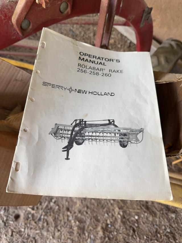 Image of New Holland 256 equipment image 1