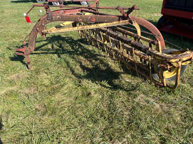 Image of New Holland 256 equipment image 1