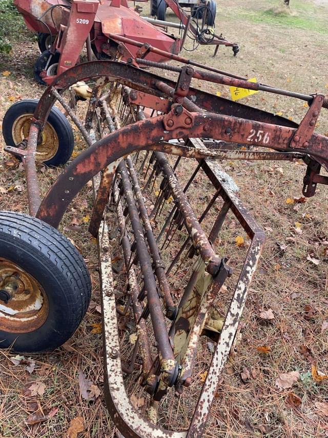 Image of New Holland 56 equipment image 4