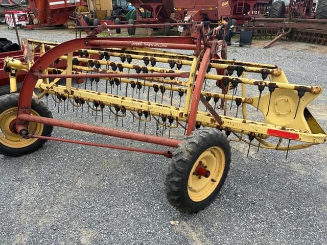 Image of New Holland 256 equipment image 2