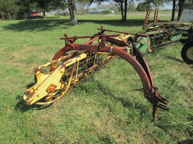 Image of New Holland 256 equipment image 1