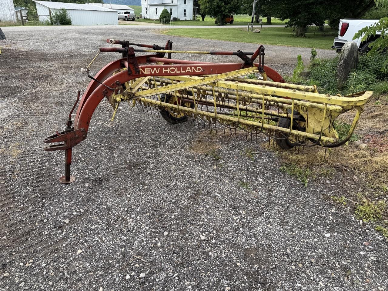 New Holland 256 Equipment Image0