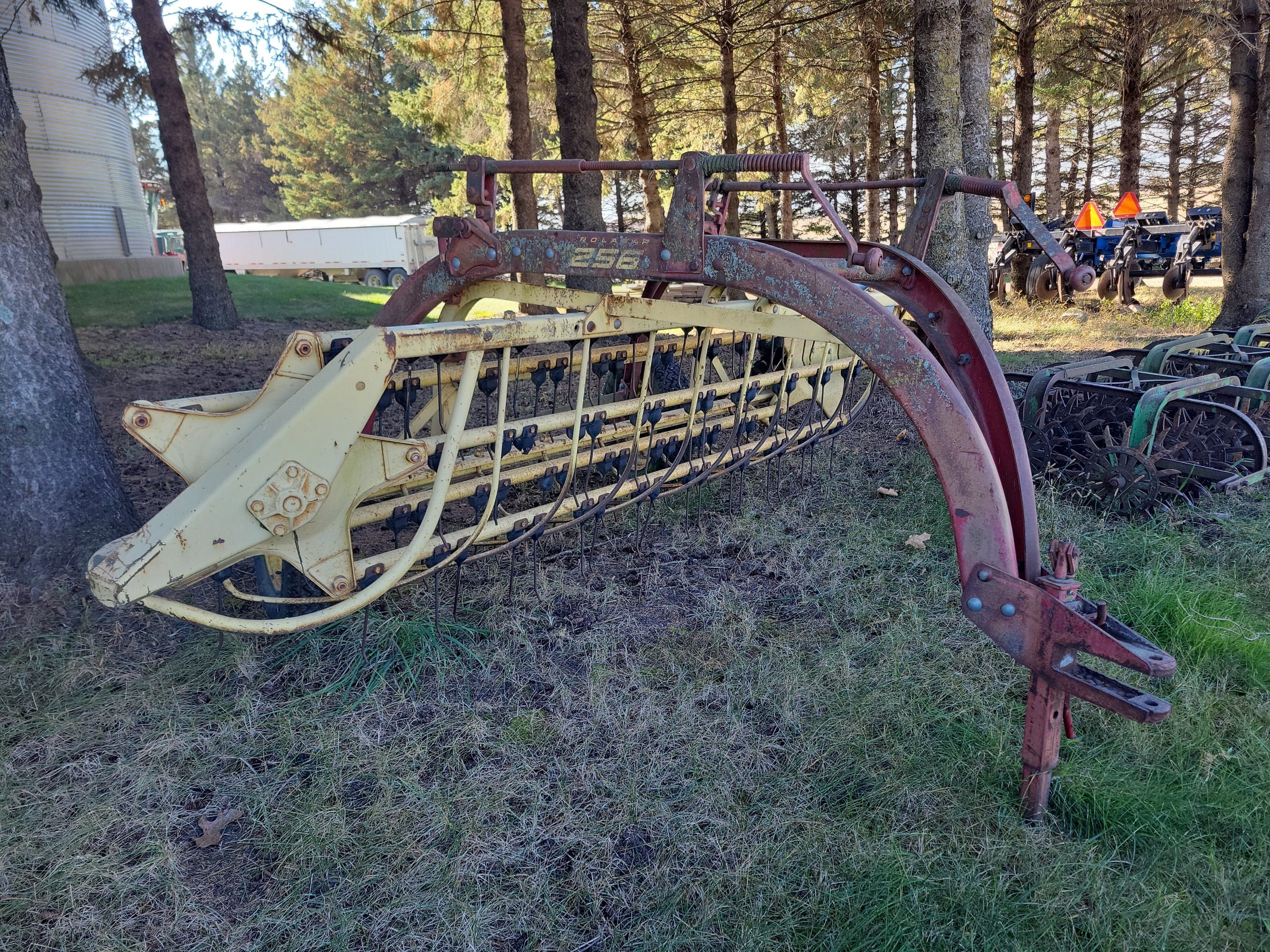 New Holland 256 Equipment Image0