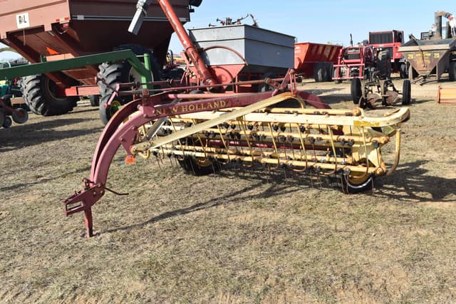 Image of New Holland 256 equipment image 2