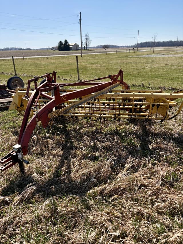 Image of New Holland 256 equipment image 1