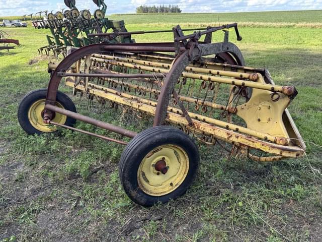 Image of New Holland 256 equipment image 2