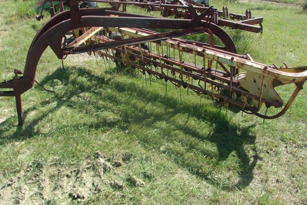 Image of New Holland 256 Image 0