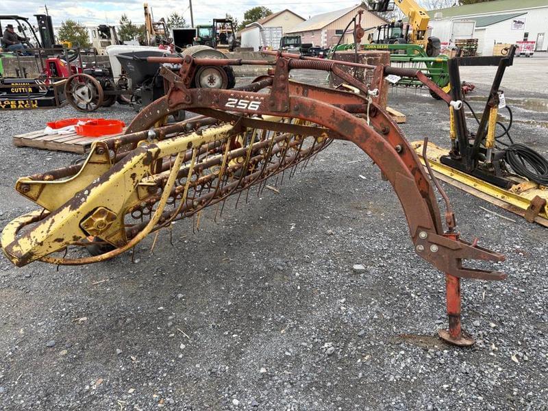 Image of New Holland 256 Image 1
