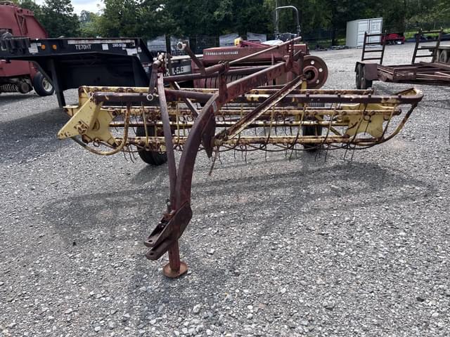 Image of New Holland 256 equipment image 1